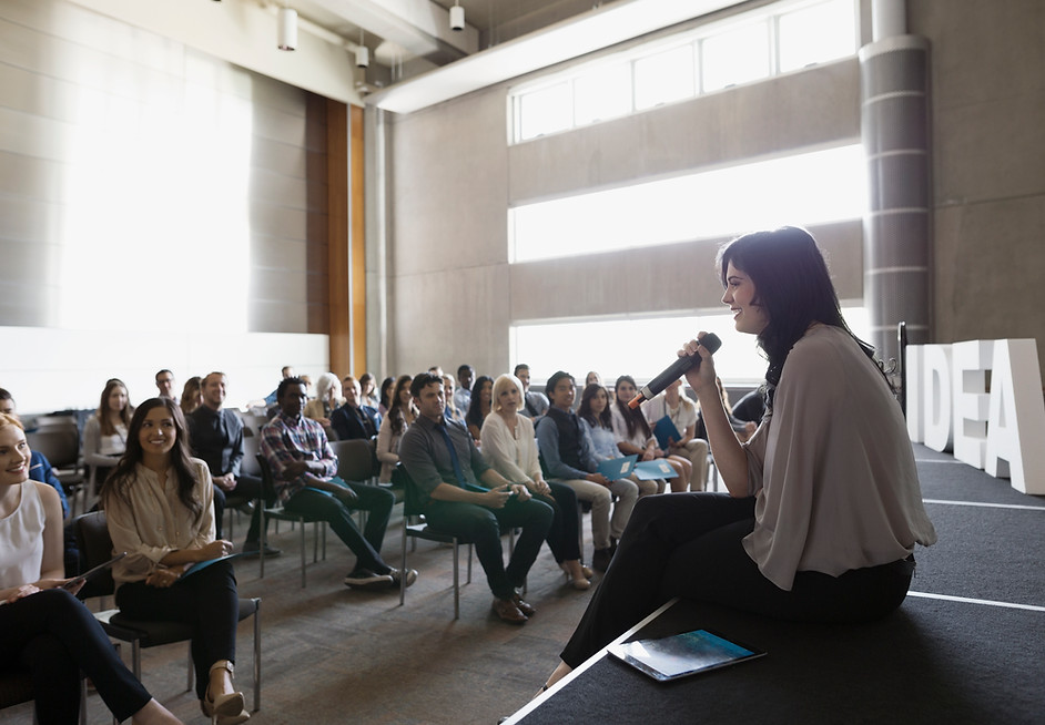 Εργαζόμενοι σε workshop διαχείρισης άγχους