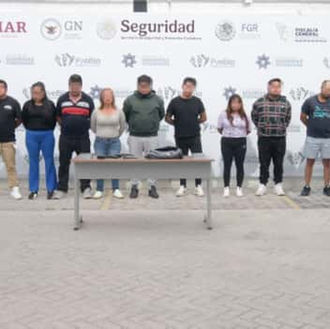 Operativo de SSC Puebla, SSP y SEDENA asegura a nueve personas con armas falsas e inhibidores de señal