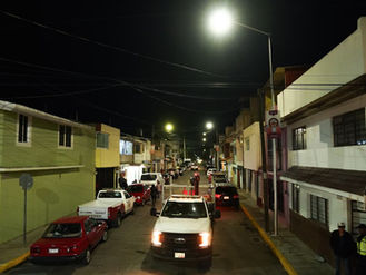 Puebla Brilla ilumina más de 500 espacios comunitarios con Senderos de Paz