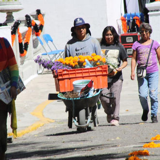 Más de 120 mil poblanos y visitantes acudieron al Panteón Municipal durante el Día de Muertos 2025, en un operativo ordenado y seguro