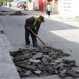 Campana “BacheAndo Puebla” llega a San Pablo Xochimehuacan bajo la supervisión de Pepe Chedraui