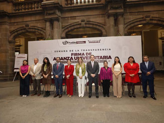 Ayuntamiento de Puebla y universidades impulsan alianza por la transparencia y premian a jóvenes