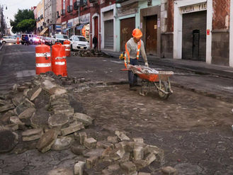 Mejoran condiciones de rodamiento para peatones y automovilistas mediante bacheo especializado en el primer cuadro