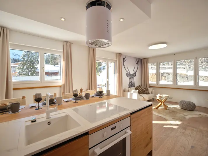 Küche einer 2.5 Zimmer Ferienwohnung in Arosa