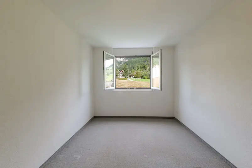 Helles Kinderzimmer mit Bergsicht einer 3.5 Zimmer Ferienwohnung in Wildhaus