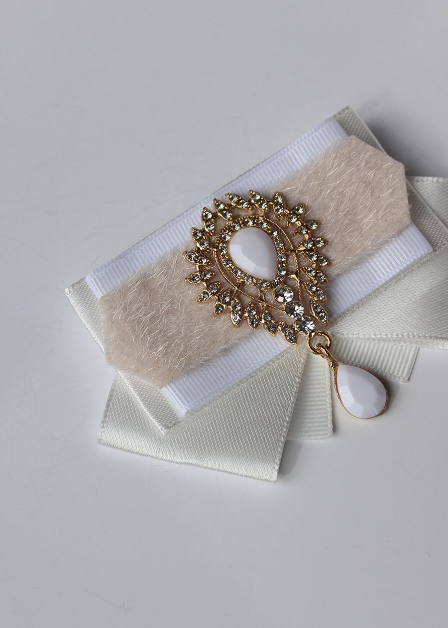 Миниатюра: Брошка Лея