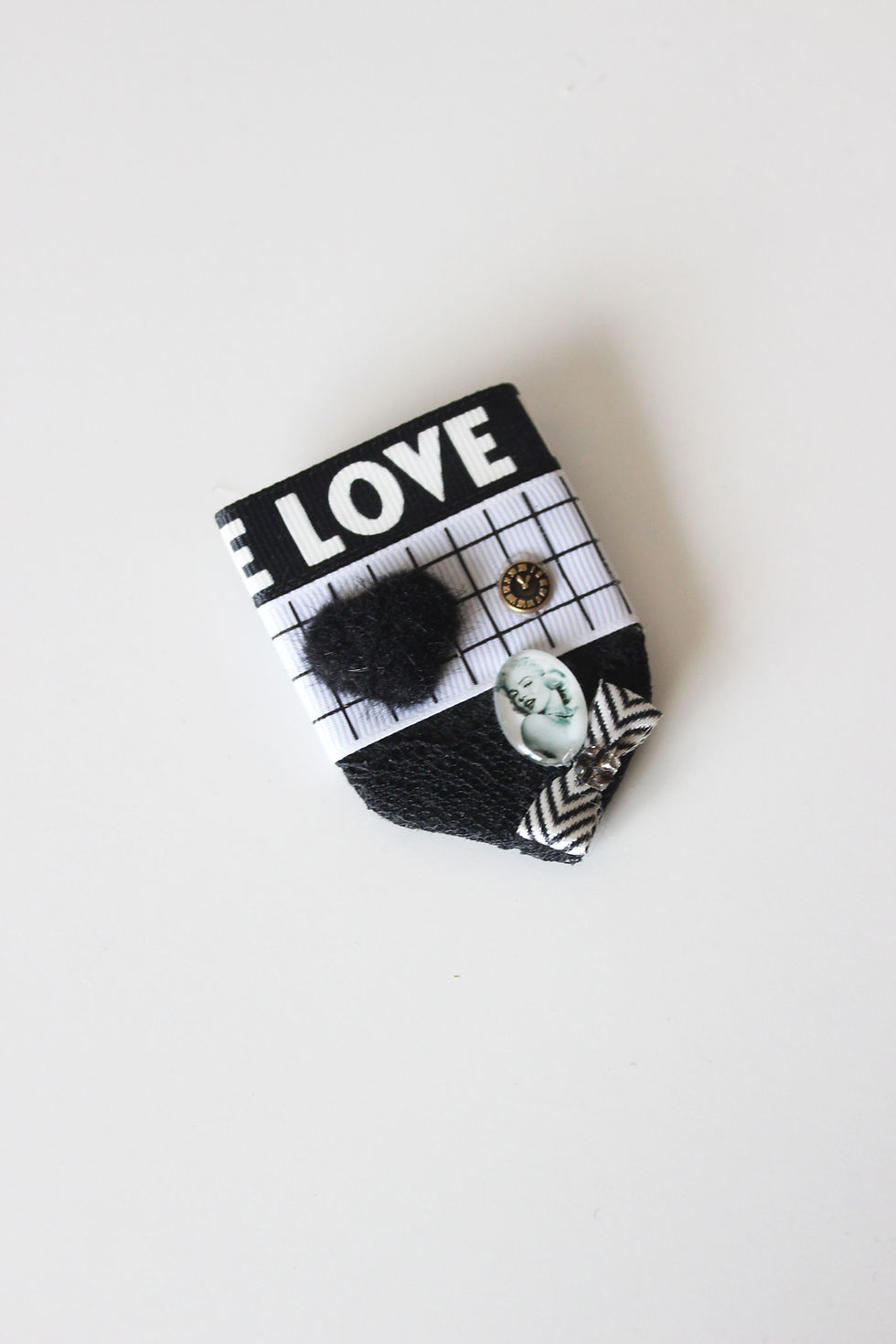 Миниатюра: Брошка Андри