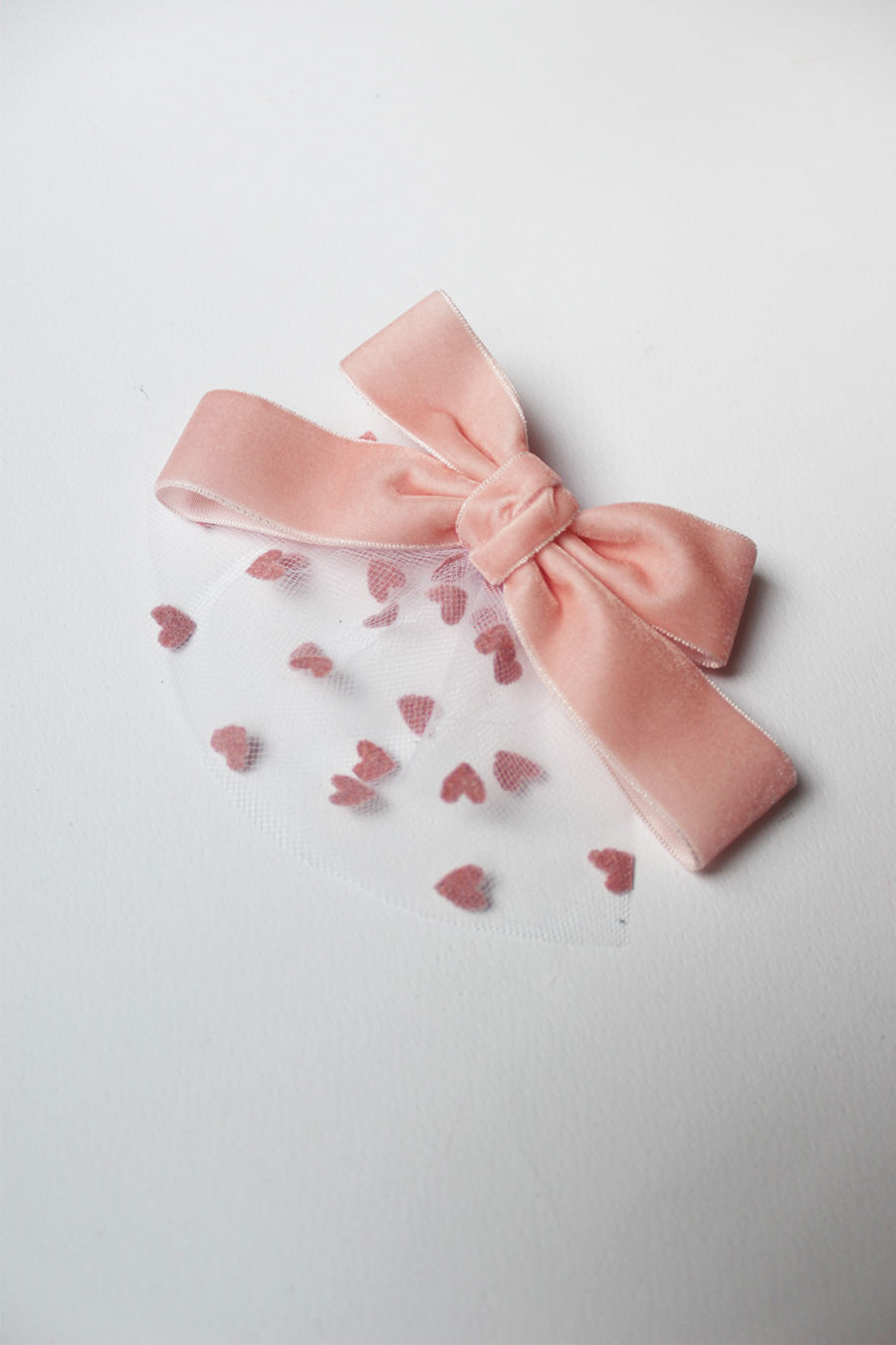 Миниатюра: Брошка Адея