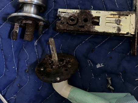 静岡市駿河区　浴室　ドアノブ　お客様お持ちの部品で交換