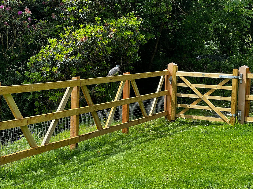 Decorative Post & rail.jpeg