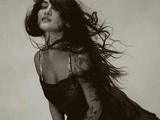 Gabriela libera faixa introdução do seu primeiro álbum solo.