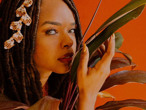 Gab Ferruz apresenta o show “A-Fé-To e Outros Cantos” com apresentação de novo single no Teatro Sesi no Rio Vermelho hoje