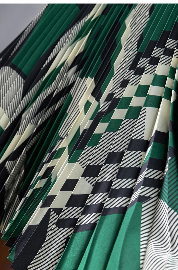 Thumbnail: Green A-line Skirt one size