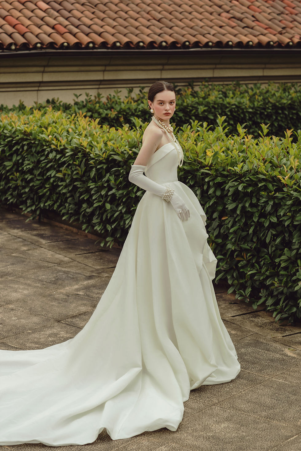 Thumbnail: Sexy  off  shoulder light wedding Dress  A-line  tail Wedding Gown