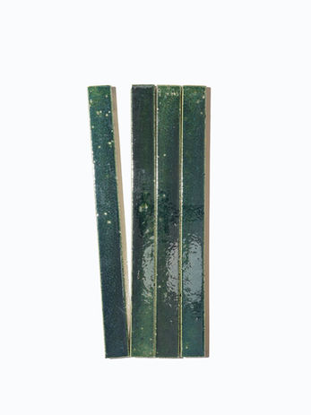 Long Format Glazed Brick -Forest Green
With a touch of coolness from a forest morning.