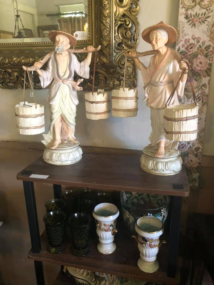 Oriental Couple figures