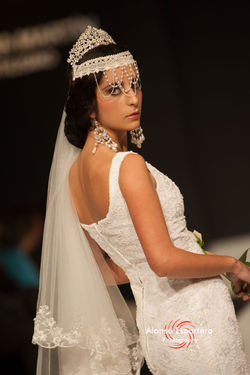 2011-12-10_Sevilla_de_Boda_desfile_de_Maite_García_Cruz_067