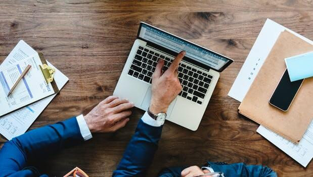 Tips for running ads on Facebook and LinkedIn for B2B