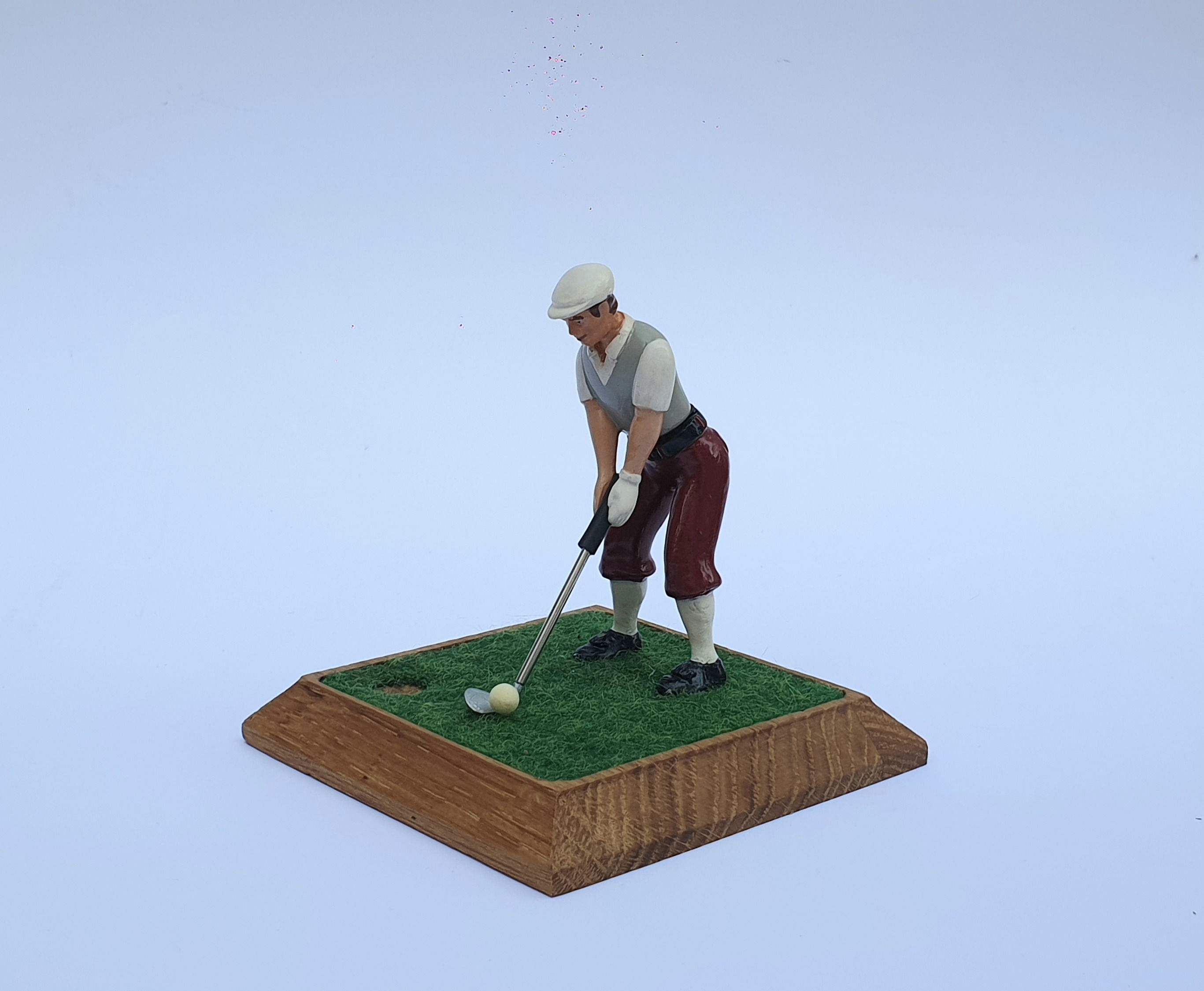 Golfeur casquette blanche