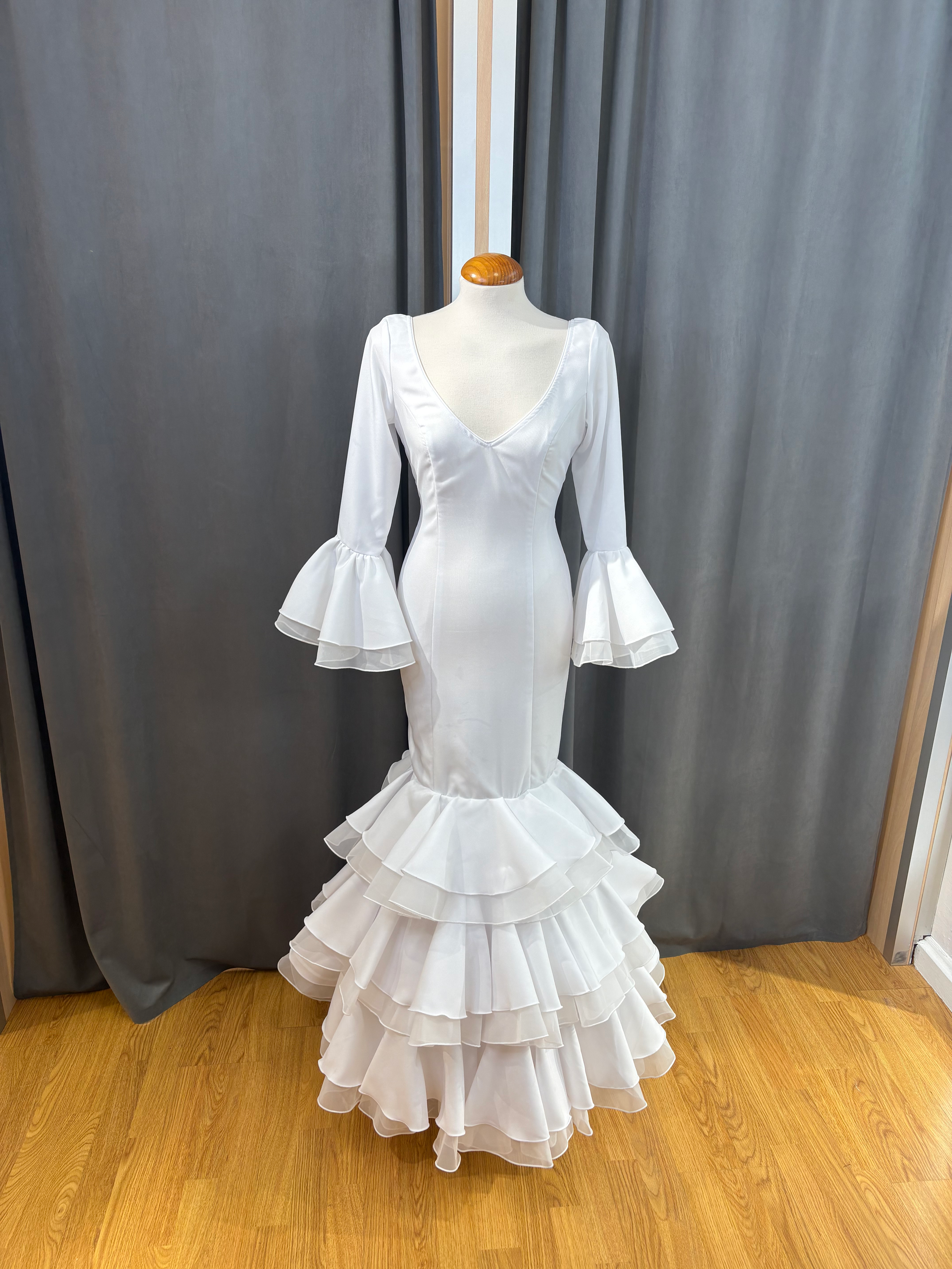 Traje Flamenca Rocio Blanco