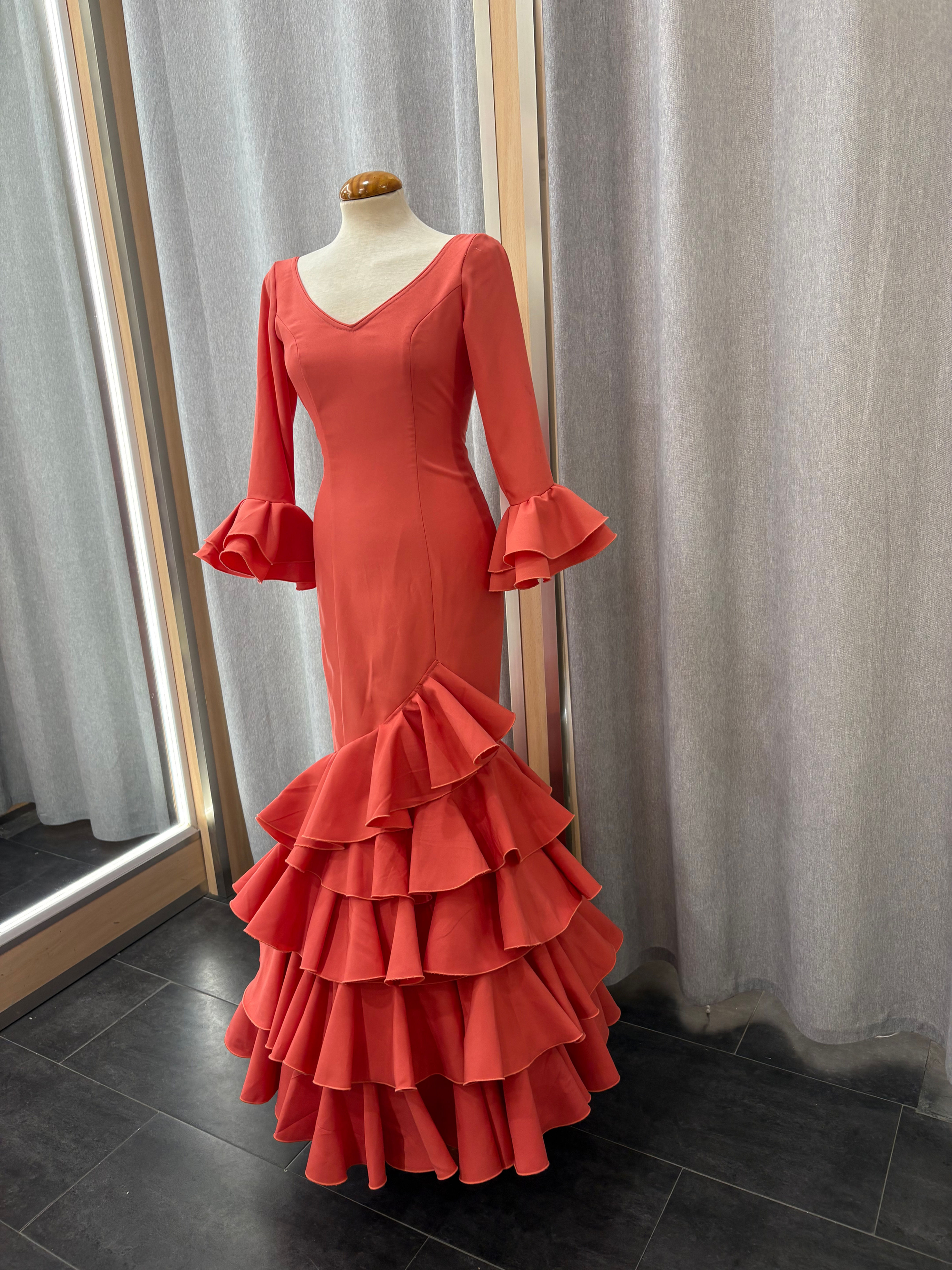 Traje Flamenca Lola Coral 🪸