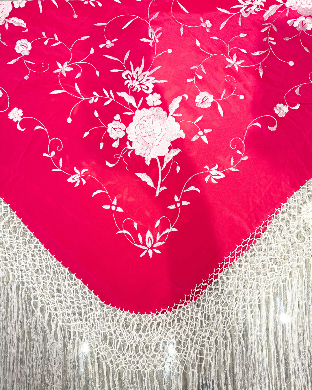Mantón de Manila Bordado a mano Fucsia/Blanco