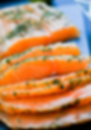 Assiette de saumon marinée