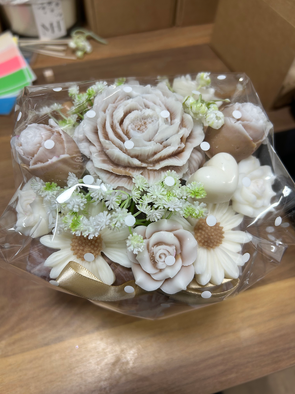 Thumbnail: Wrapped Wax Melt Bouquet