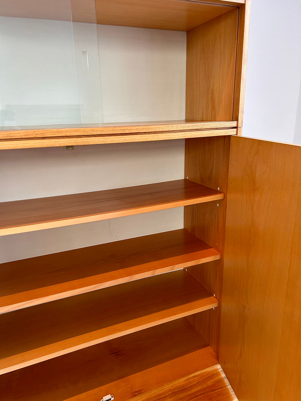 Miniaturbild: Hellerau 430 Wohnschrank Esche Sekretär Vitrine DDR vintage midcentury 1970er