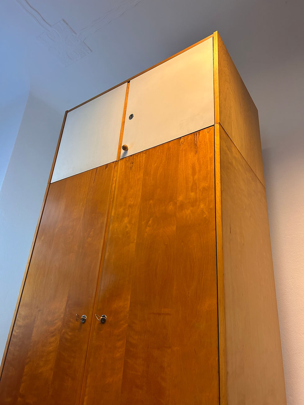 Miniaturbild: Kleiderschrank Hellerau 794/1a DDR vintage midcentury Birke Stange Schubladen 