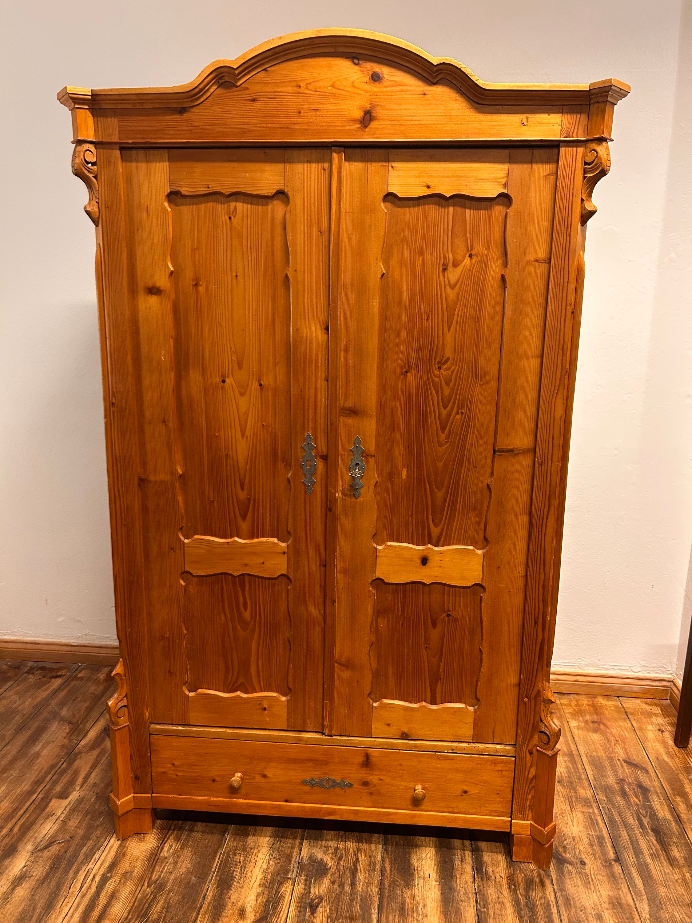 Kleiderschrank antik Vollholz Weichholz LouisPhilipp