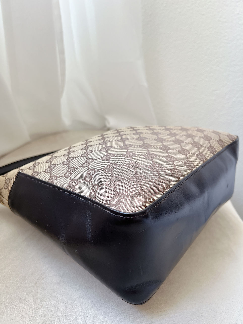 Thumbnail: Gucci Shoulder Bag