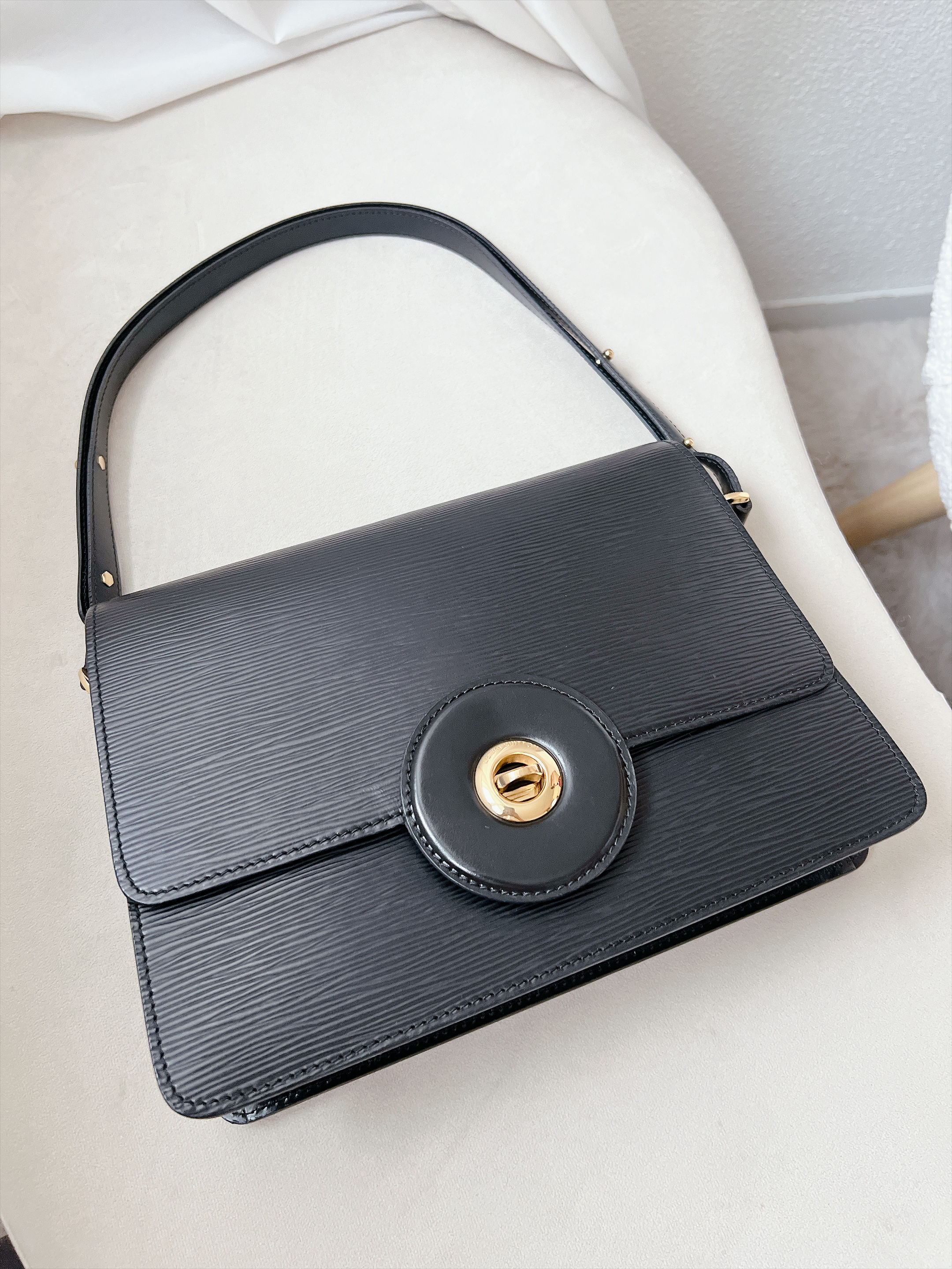 Louis Vuitton Epic Shoulder Bag