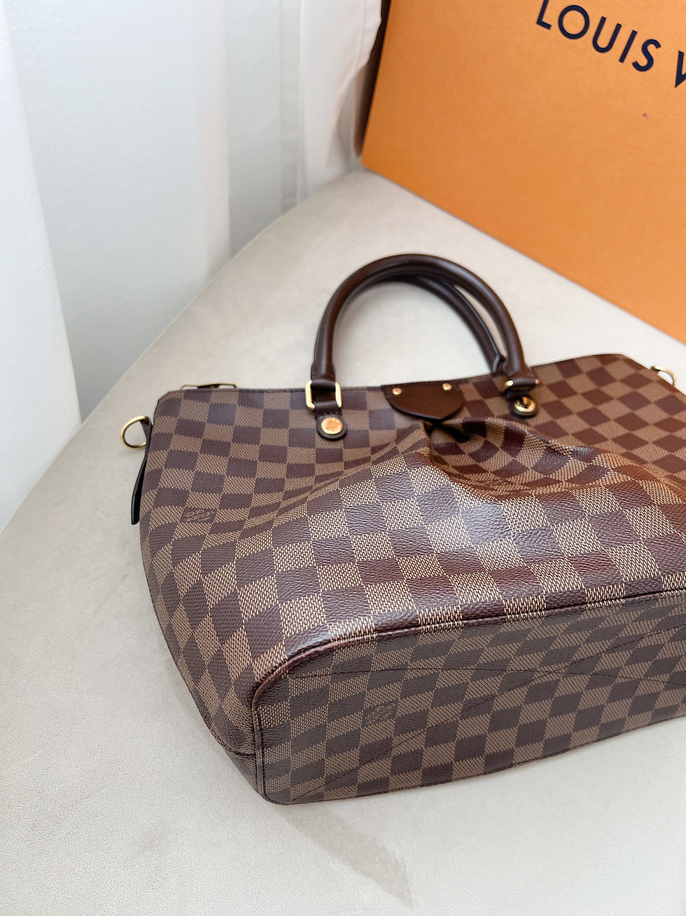 Thumbnail: Louis Vuitton Siena Damier