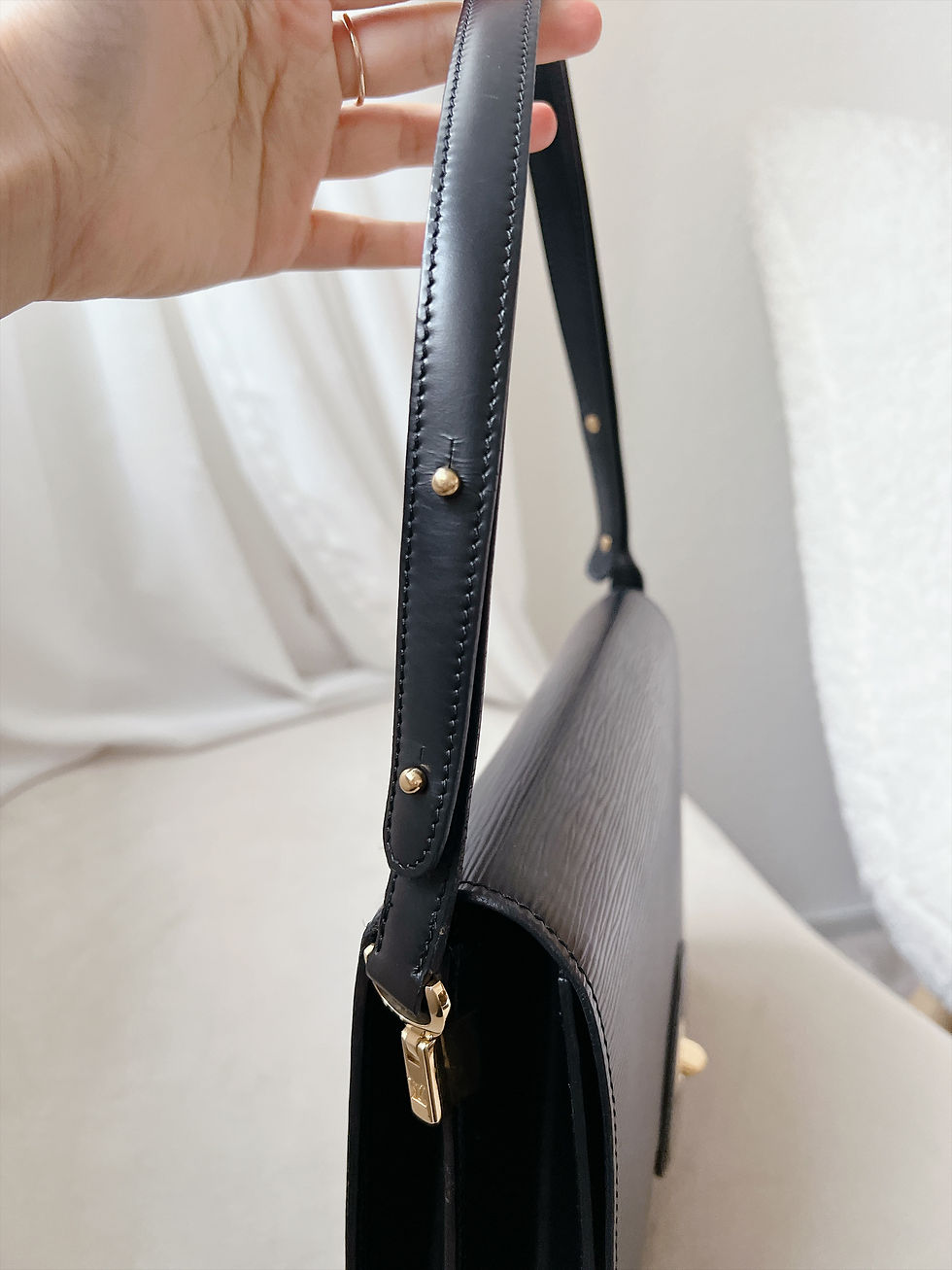 Thumbnail: Louis Vuitton Epic Shoulder Bag