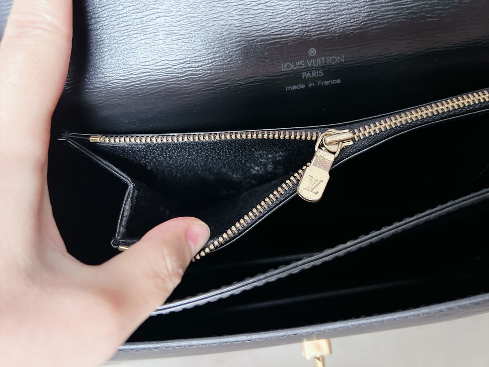 Thumbnail: Louis Vuitton Epic Shoulder Bag