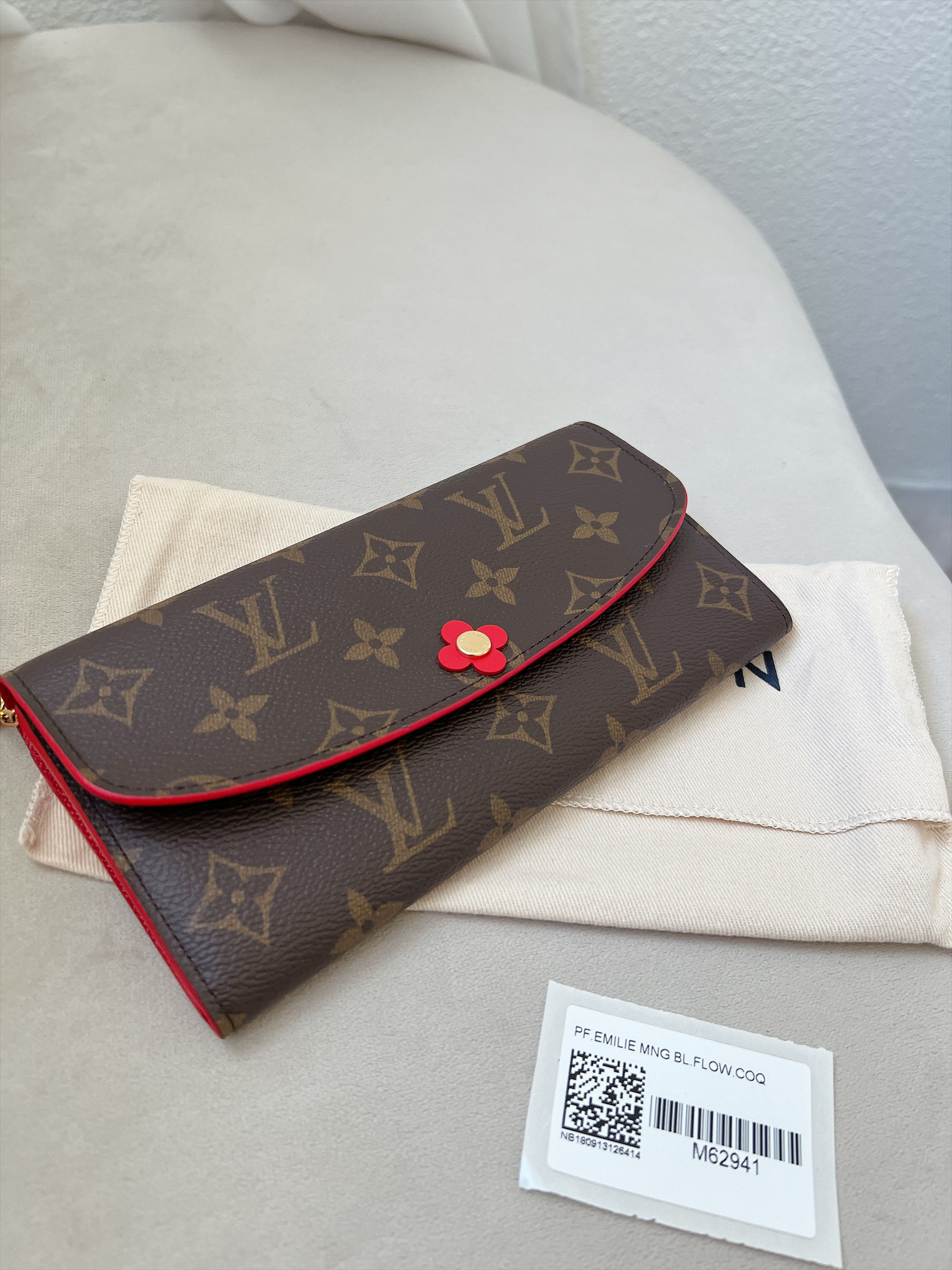 Louis Vuitton Emily Long Wallet