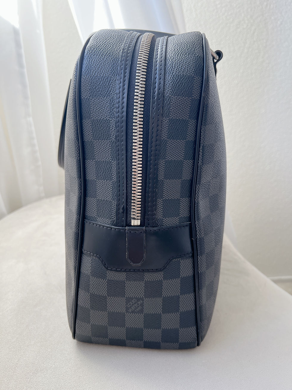 Thumbnail: Louis Vuitton Carry On