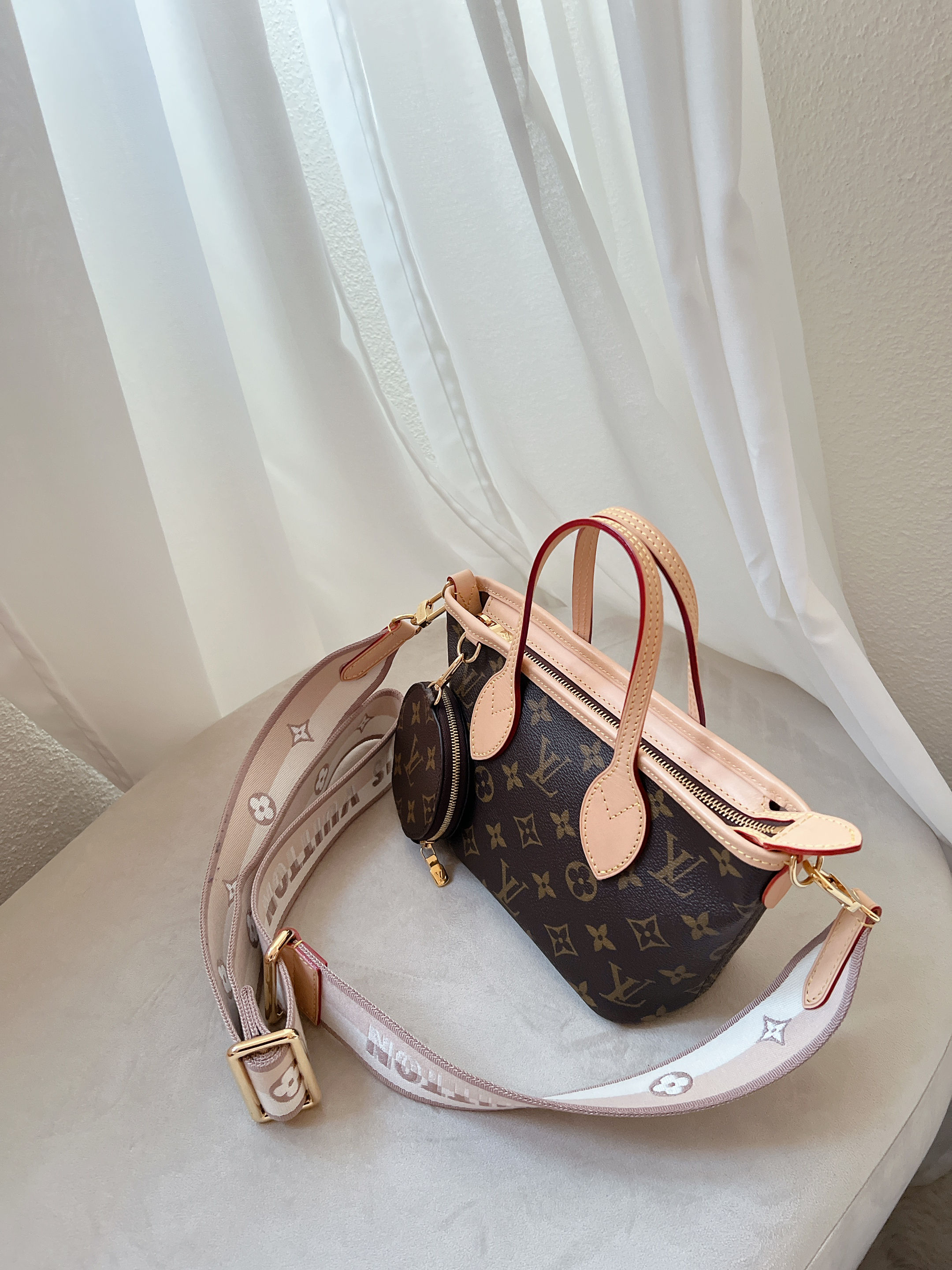 Louis Vuitton Neverfull BB