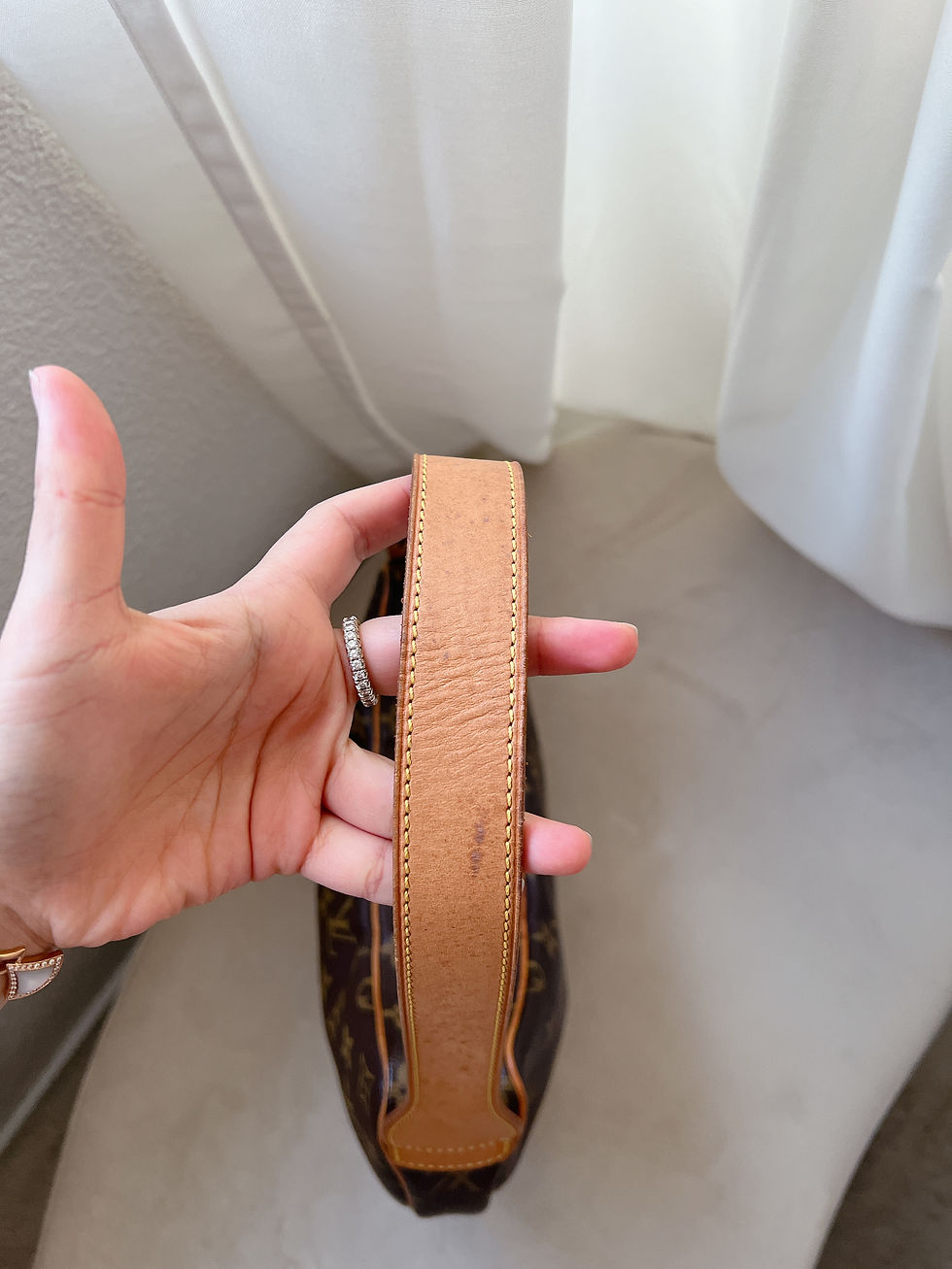Thumbnail: Louis Vuitton Croissant MM