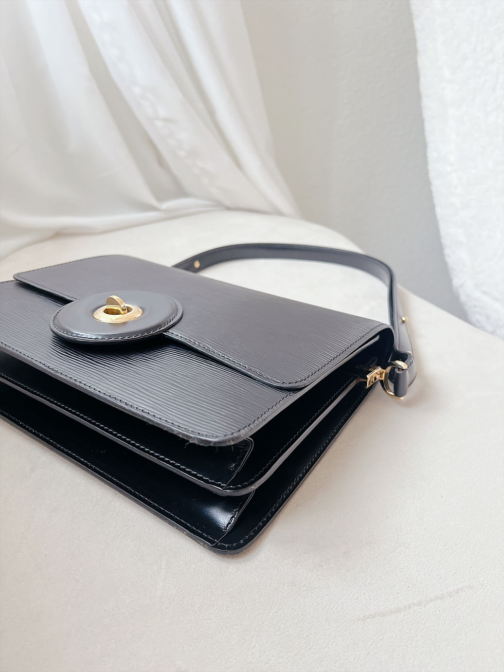 Thumbnail: Louis Vuitton Epic Shoulder Bag