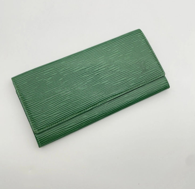 Authentic Louis Vuitton Green Epi Leather Wallet