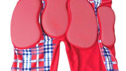 bip HIP GUARD カラー:RED size M・L / スノーボード・スケートボード のヒップガード ケツパット