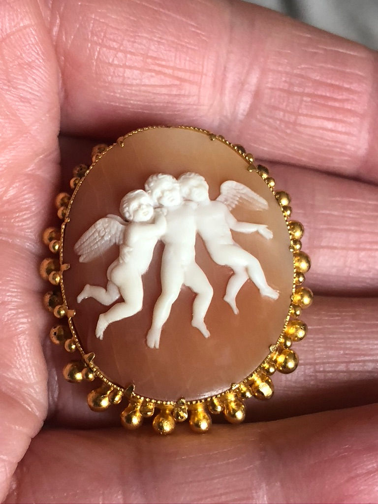 Thumbnail: Hovering Angels