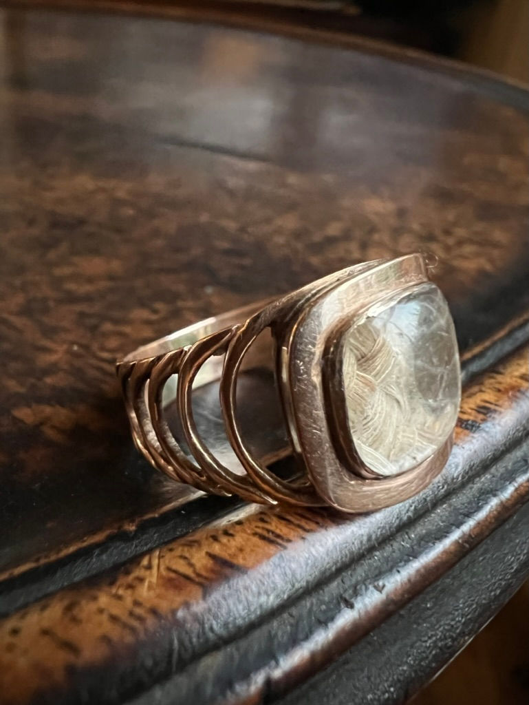 Thumbnail: Crescent Ring