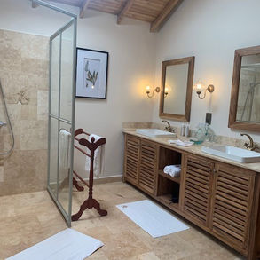 Karen Blixen Cottages - bathroom.jpg