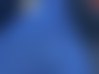 鎌のように鋭く曲がる襟とは…