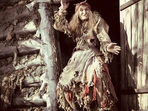 В России открылась вакансия Бабы Яги с зарплатой 250 тысяч рублей