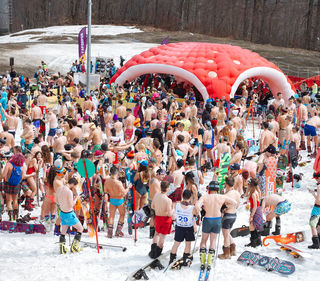 Треть россиян провели январские праздники в путешествии по России