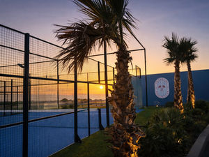 La Cantine Sports Club — первый падел-клуб на острове Bluewaters